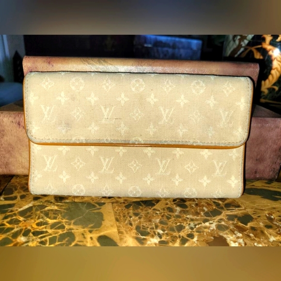Louis Vuitton Handbags - LOUIS VUITTON MINIRUN
